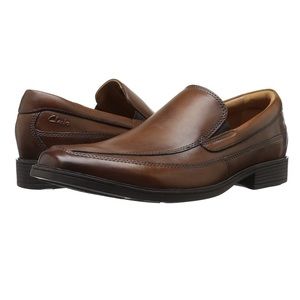 Clark’s “Tilden” Dress Loafers 👞